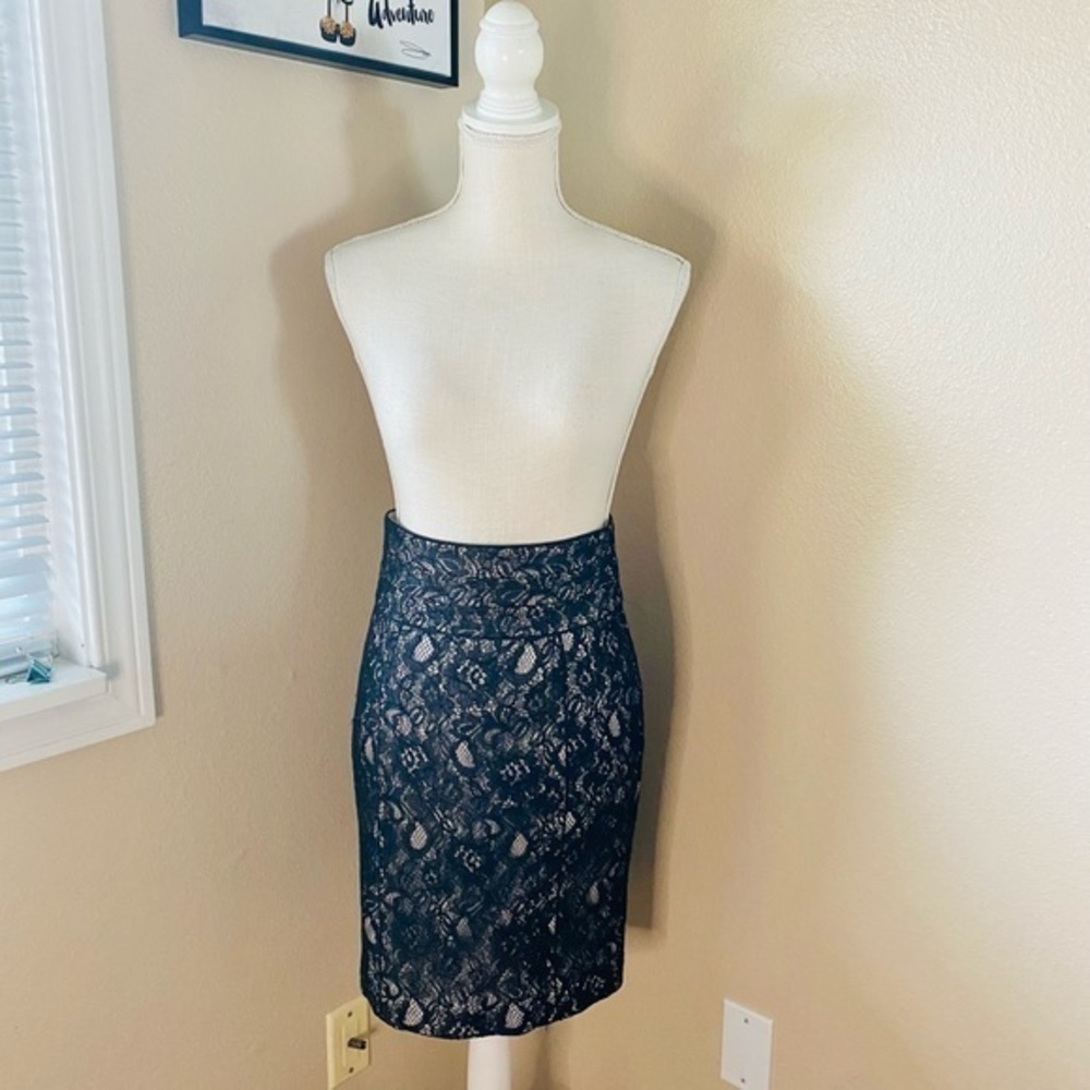 H&M black lace overlay pencil skirt, Sz. 4